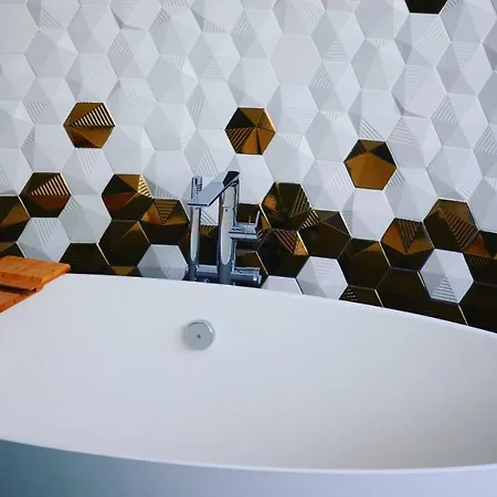 Апартаменты Hexagonal Design