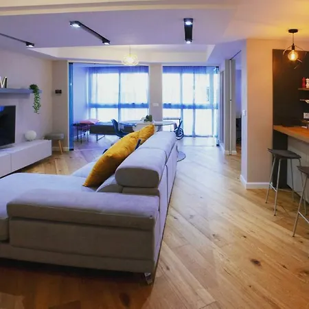 Hexagonal Design * Valencia